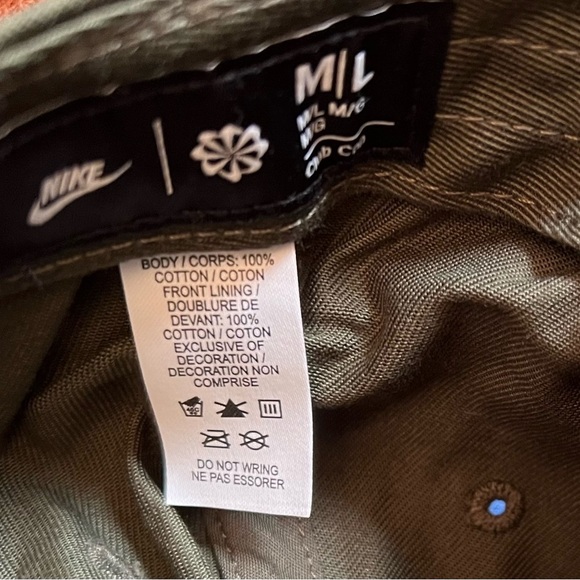 Nike Green and White Classic Hat with Embroidered Logo - Picture 3 of 4